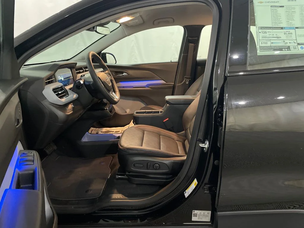 2027 Chevrolet Bolt RS - Photo 11