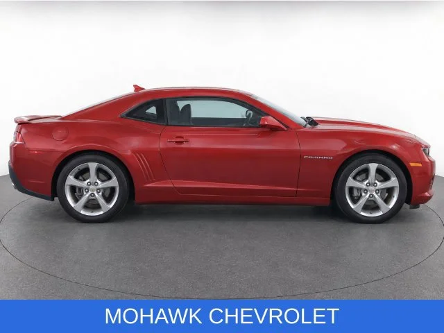 Used 2015 CRYSTAL RED TINTCOAT Chevrolet LT image 10