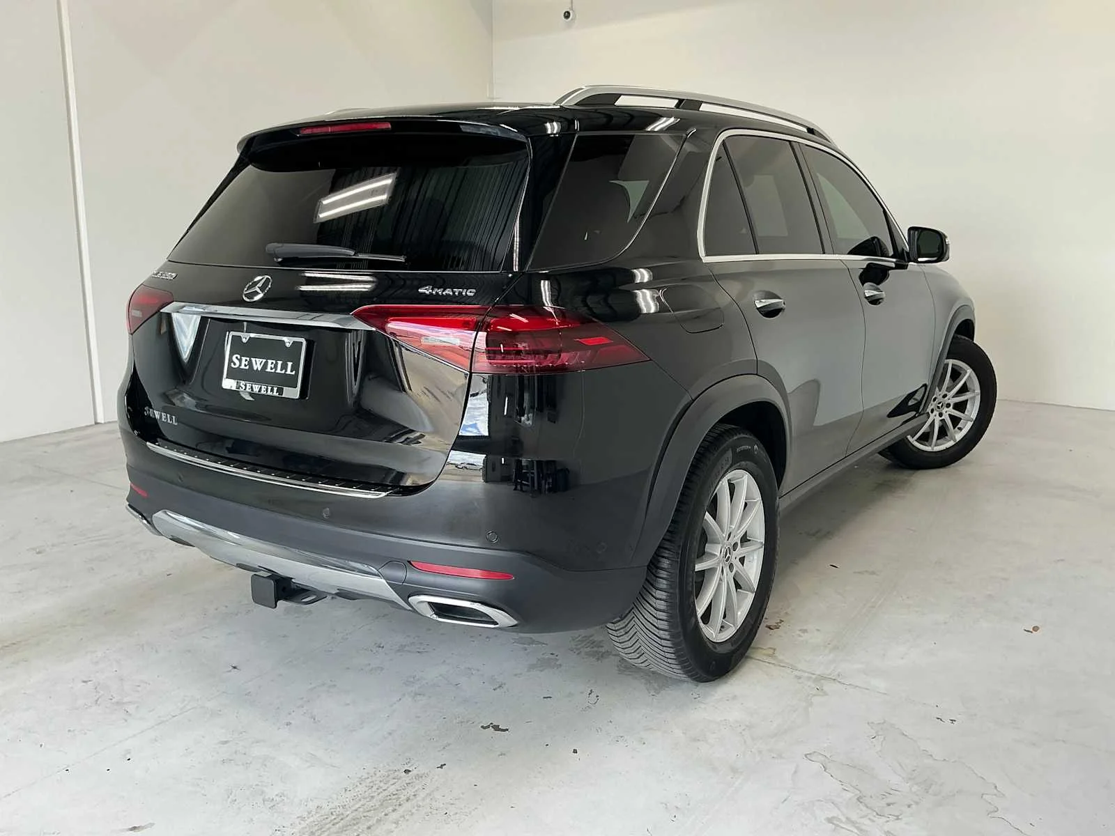 Certified Used 2026 Obsidian Black Metallic Mercedes-Benz GLE 350 image 8