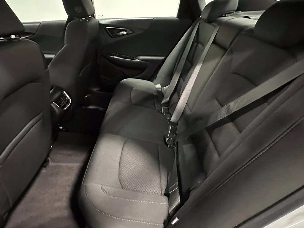 Used 2020 SILVER ICE METALLIC Chevrolet LT image 17