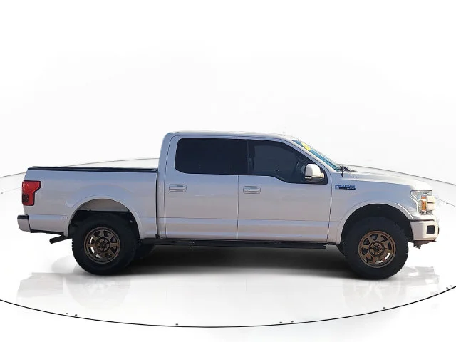 Used 2019 White Ford Lariat image 4