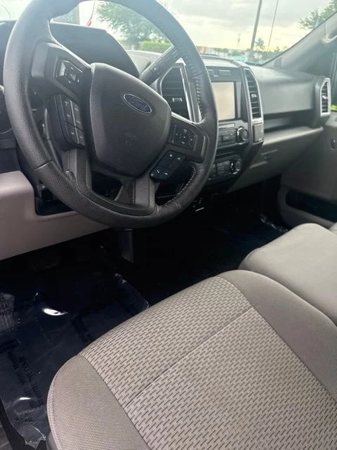 Used 2015 Silver Ford XLT image 5