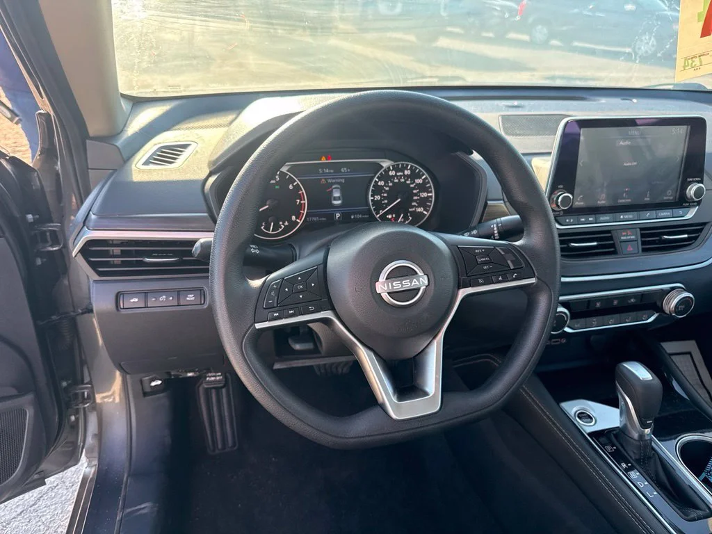 Used 2023 Gray Nissan 2.5 SV image 11