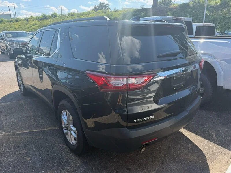 Used 2019 MOSAIC BLACK METALLIC Chevrolet LT Cloth image 4