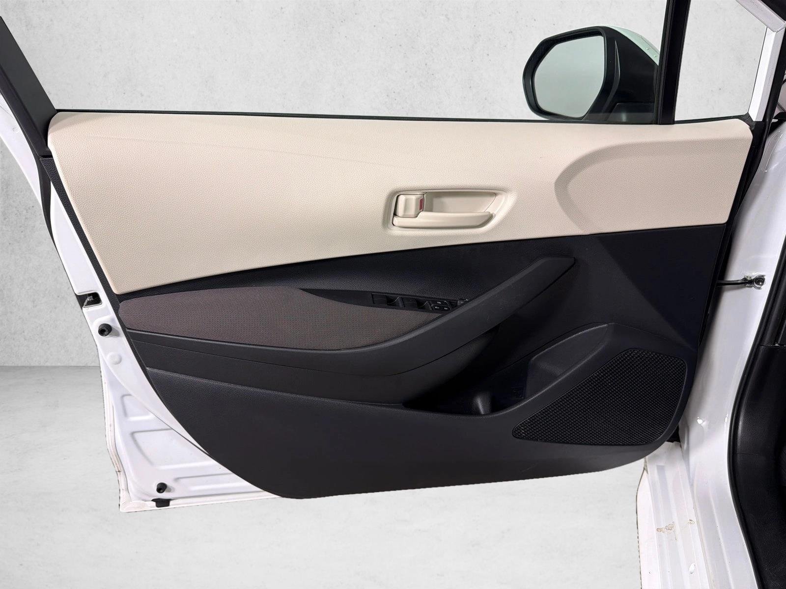 Certified Used 2025 Ice Cap Toyota LE image 10