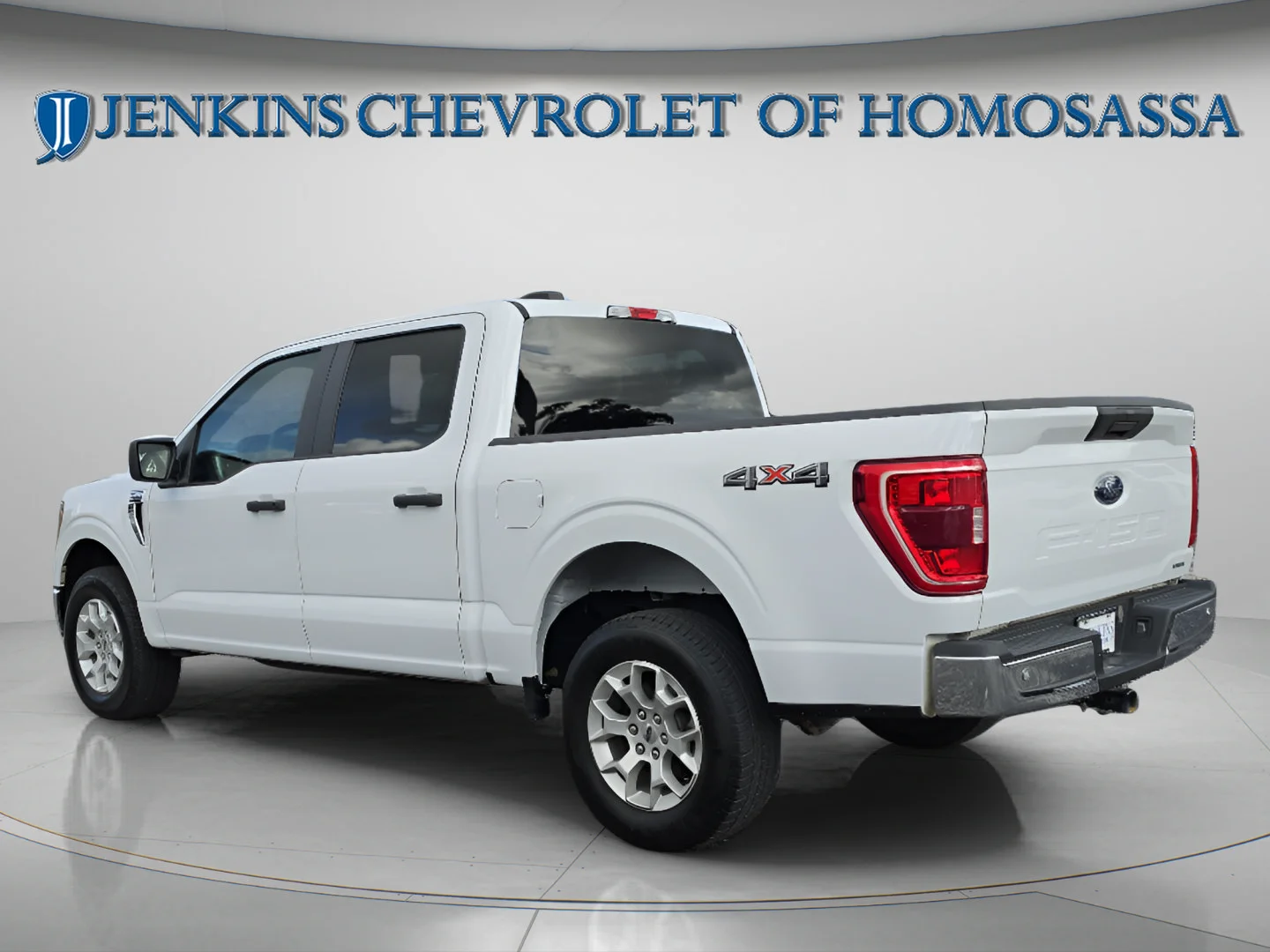 Used 2023 Oxford White Ford XLT image 8