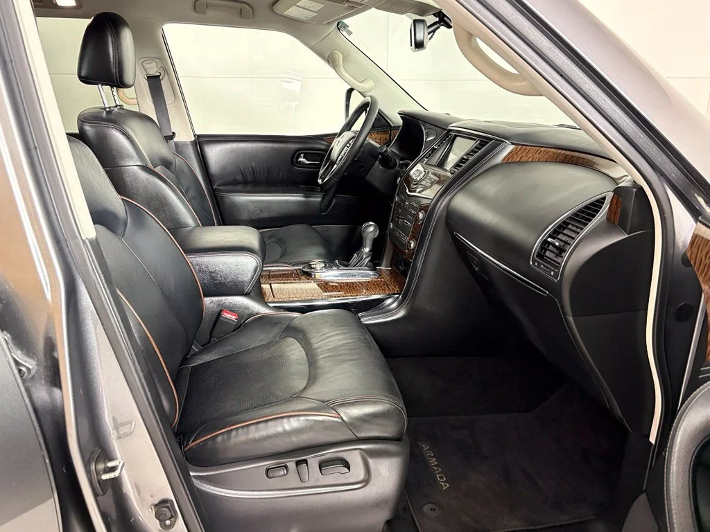Used 2020 Gray Nissan SL image 18
