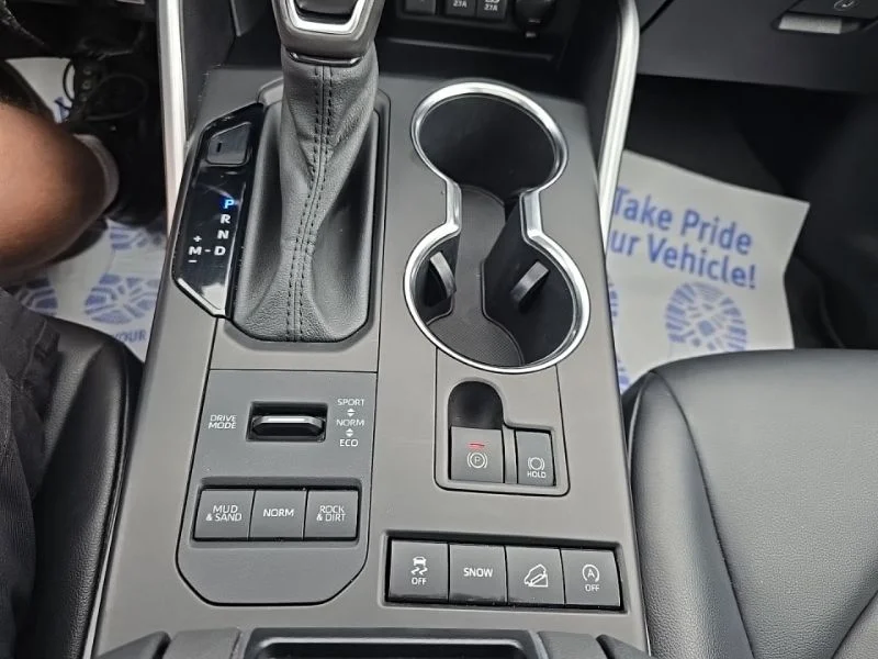 Used 2021 Silver Toyota XLE image 22