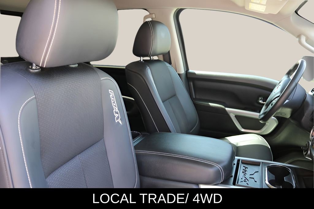 Used 2018 Silver Nissan PRO-4X image 20