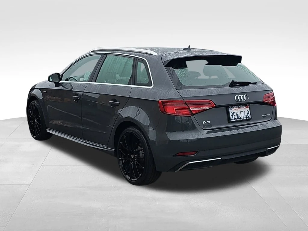 Used 2017 Gray Audi 1.4T Premium image 5