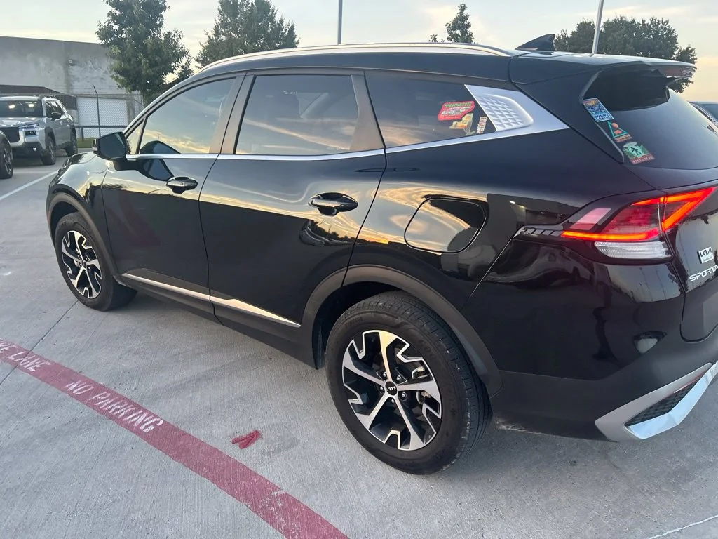 Used 2025 Black Kia EX image 5