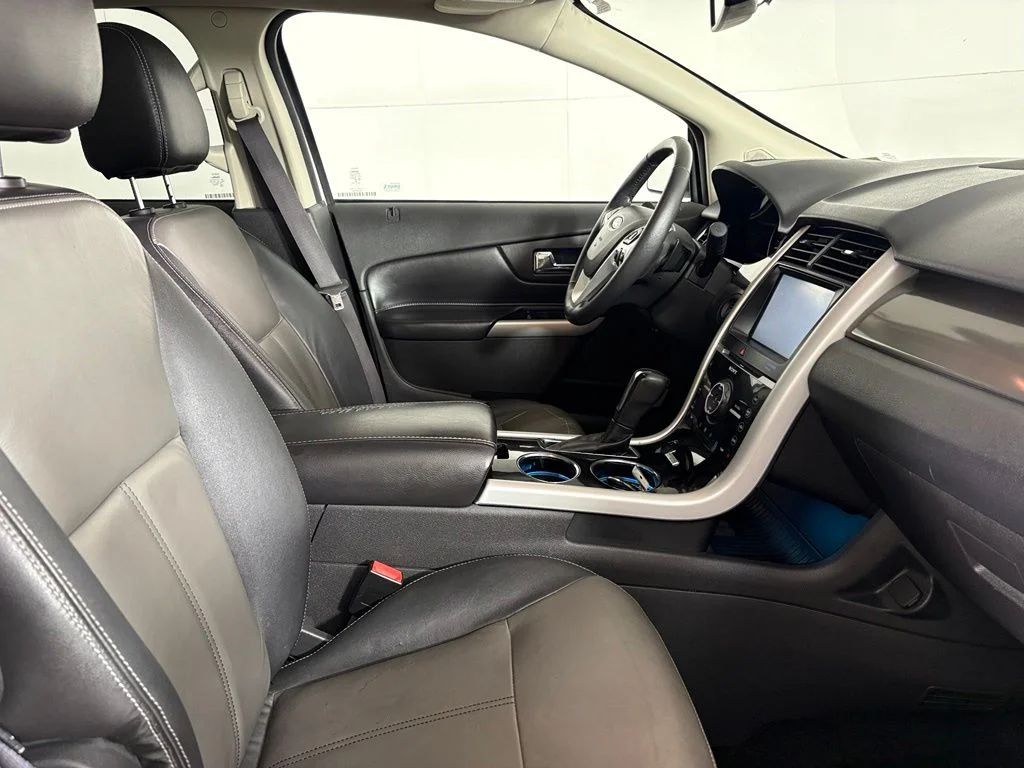 Used 2014 White Ford Sport image 18
