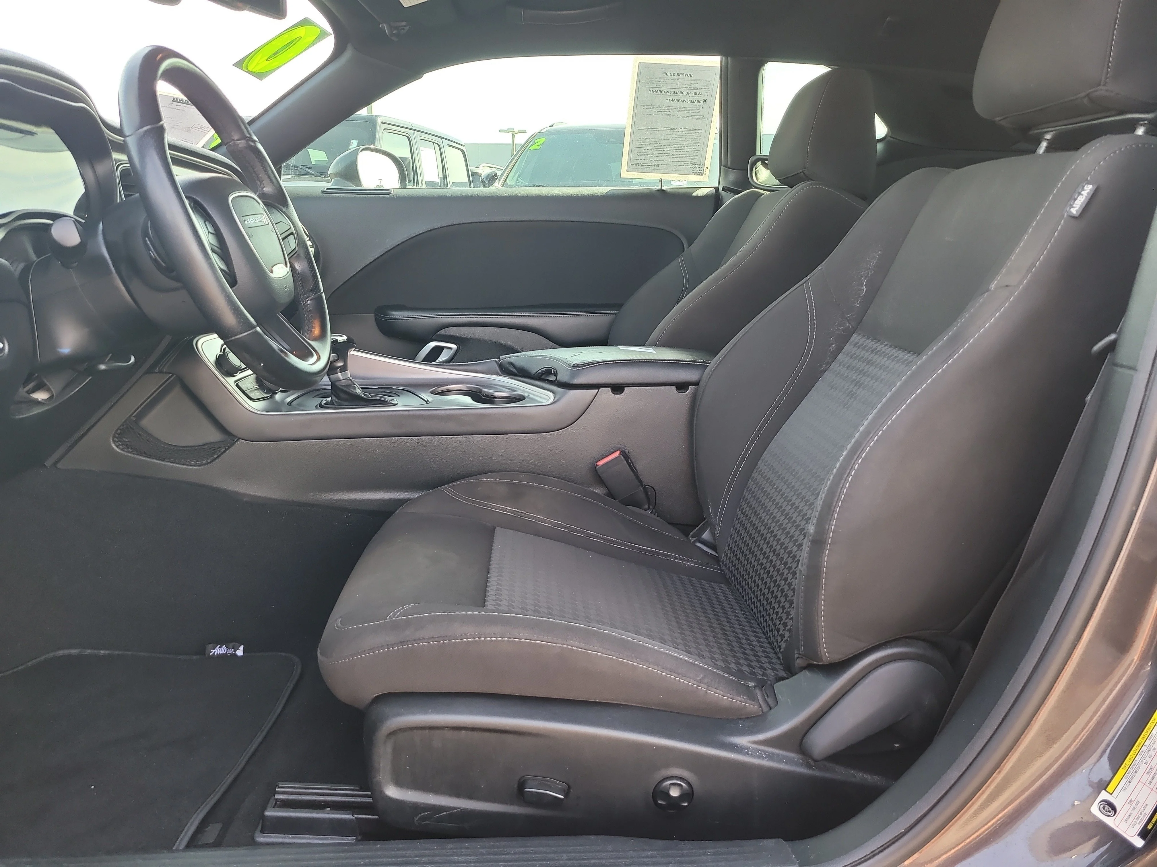 Used 2020 Granite Pearlcoat Dodge SXT image 12
