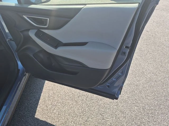 Used 2022 Blue Subaru Base image 32
