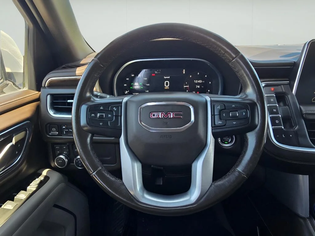 Used 2022 Summit White GMC SLE image 13