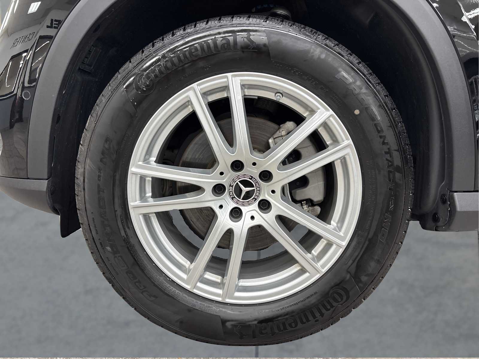 New 2026 Black Mercedes-Benz GLC 300 image 13