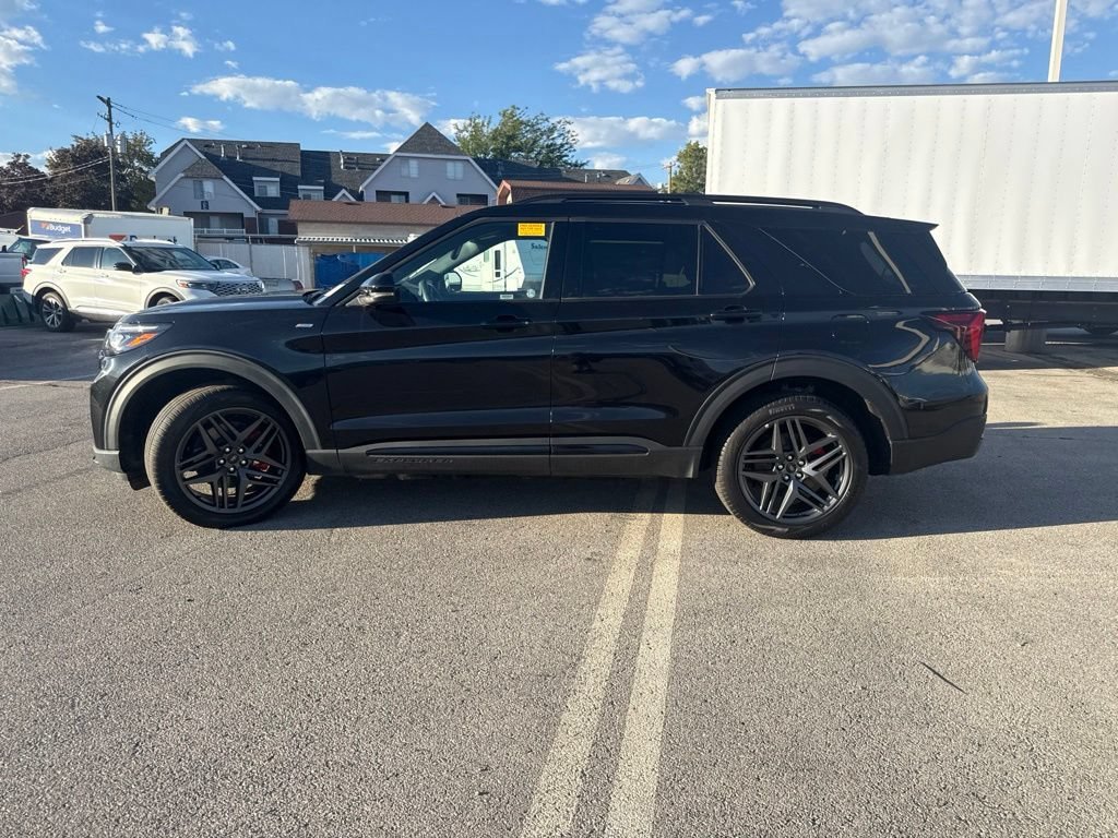 Used 2025 Black Metallic Ford ST-Line image 12