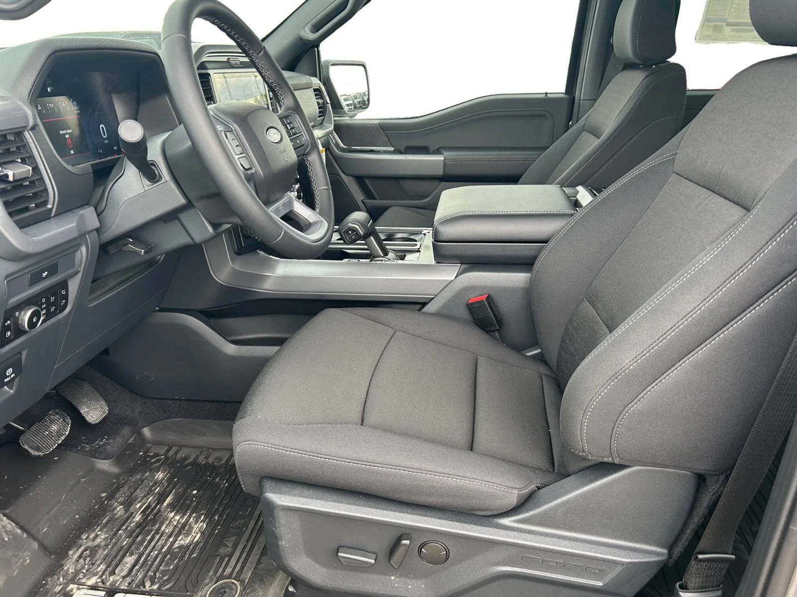 New 2026 Carbonized Grey Metallic Ford XLT image 14