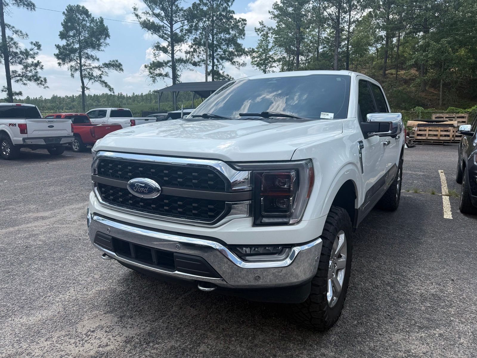 Used 2023  Ford King Ranch image 2