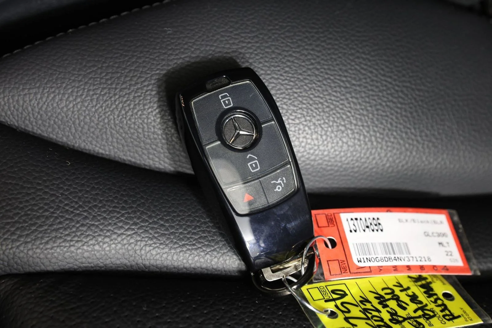 Used 2022 Black Mercedes-Benz GLC 300 image 34