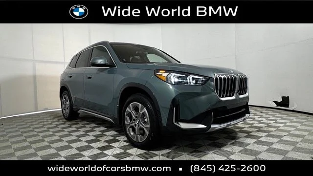New 2026 Cape York Green Metallic BMW xDrive28i image 1