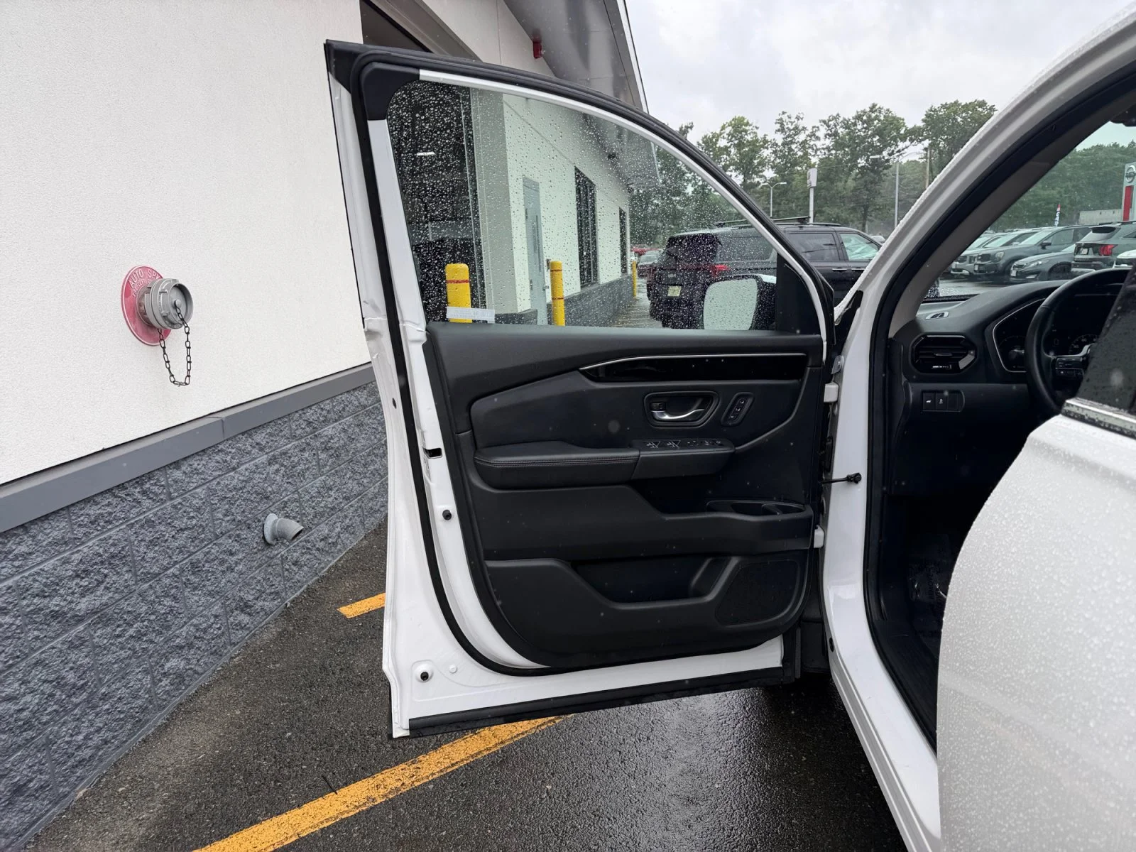 Certified Used 2024 White Honda Touring image 29