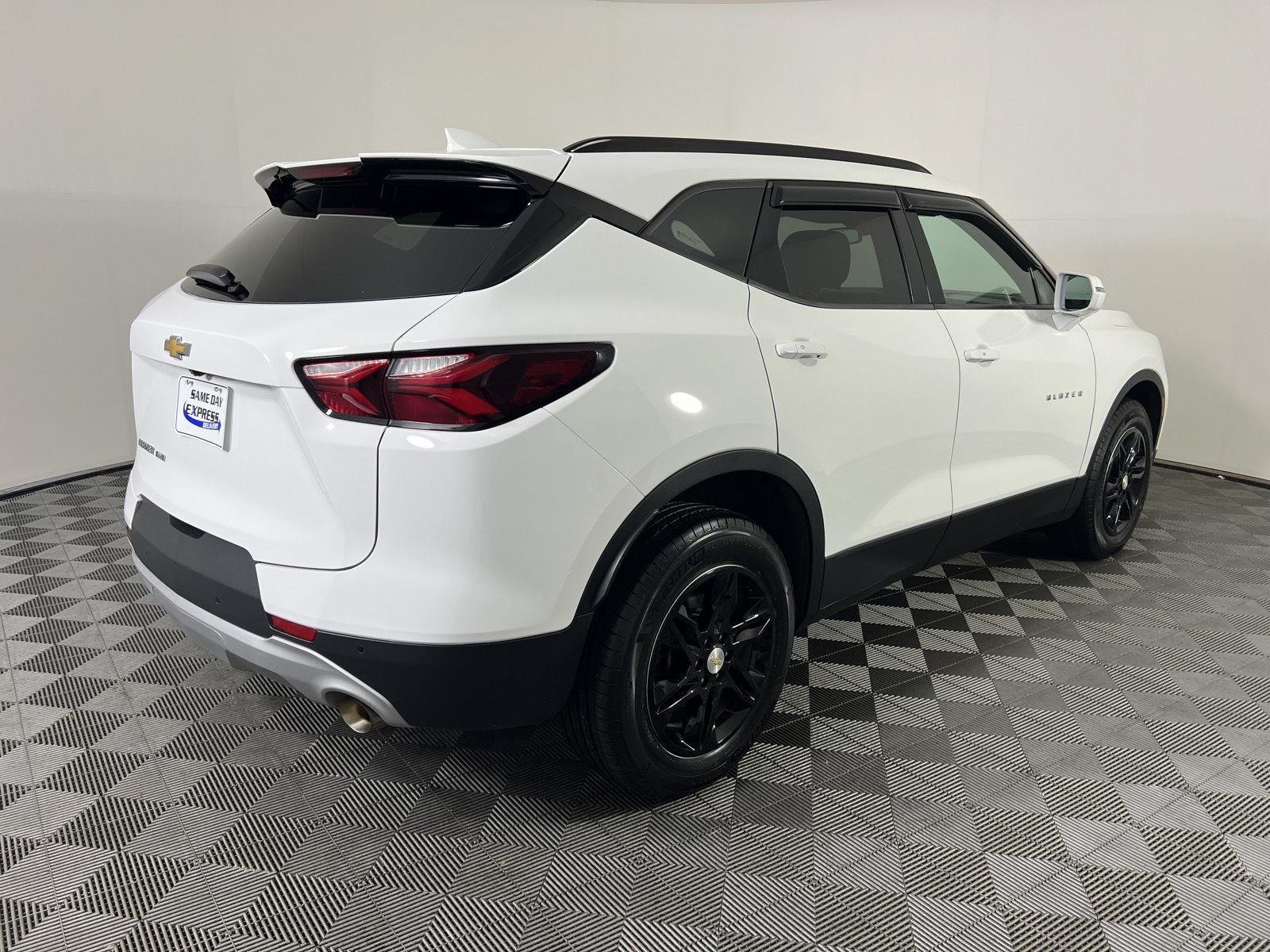 Used 2020 Summit White Chevrolet LT image 25
