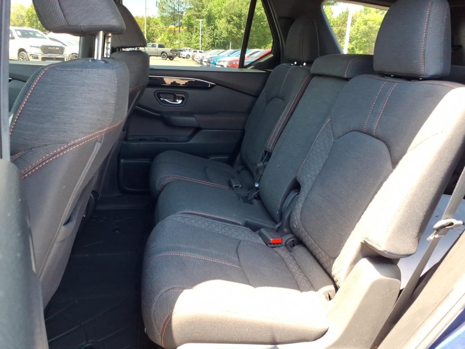 Used 2025  Honda Sport image 18