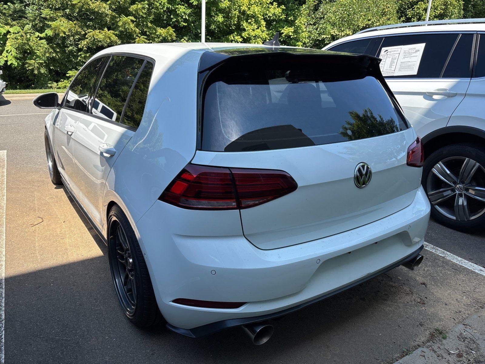 Used 2018 Pure White Volkswagen Autobahn image 3