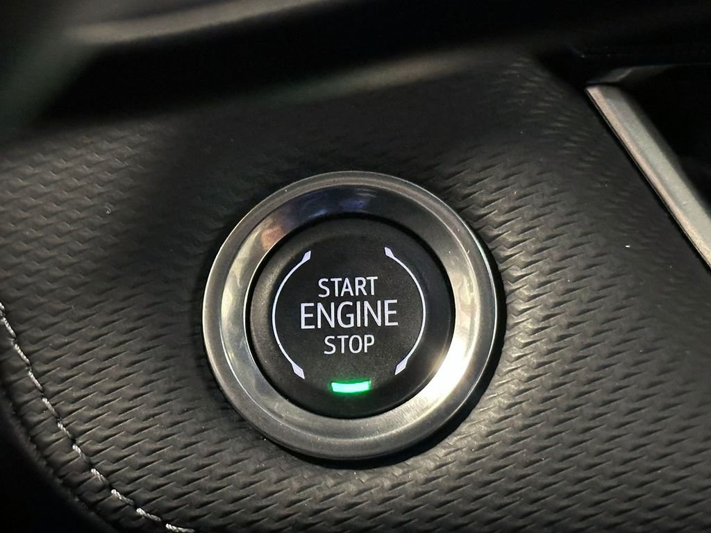 Used 2025 Green Chevrolet LT image 27