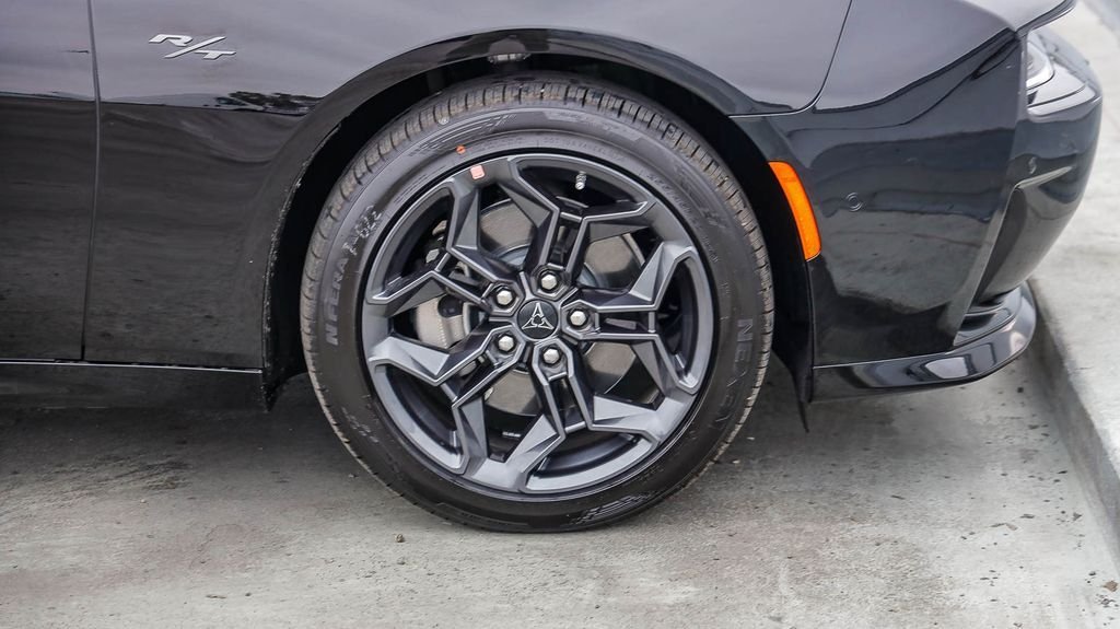 New 2026 Diamond Black Crystal Pearlcoat Dodge R/T Plus image 11