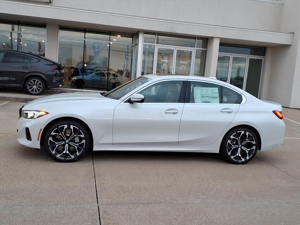 New 2026 Mineral White Metallic BMW 330i xDrive image 2