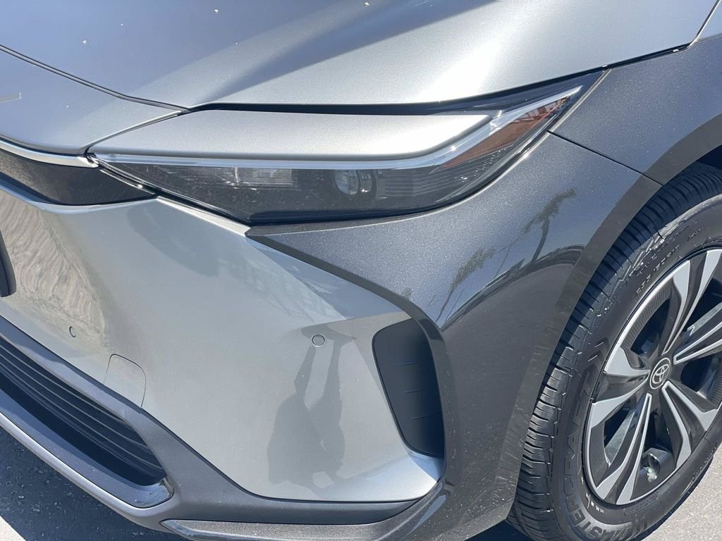 2023 Toyota bZ4X XLE - Photo 29