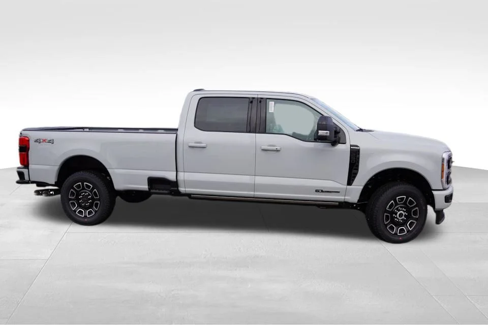 New 2026 White Ford Platinum image 2