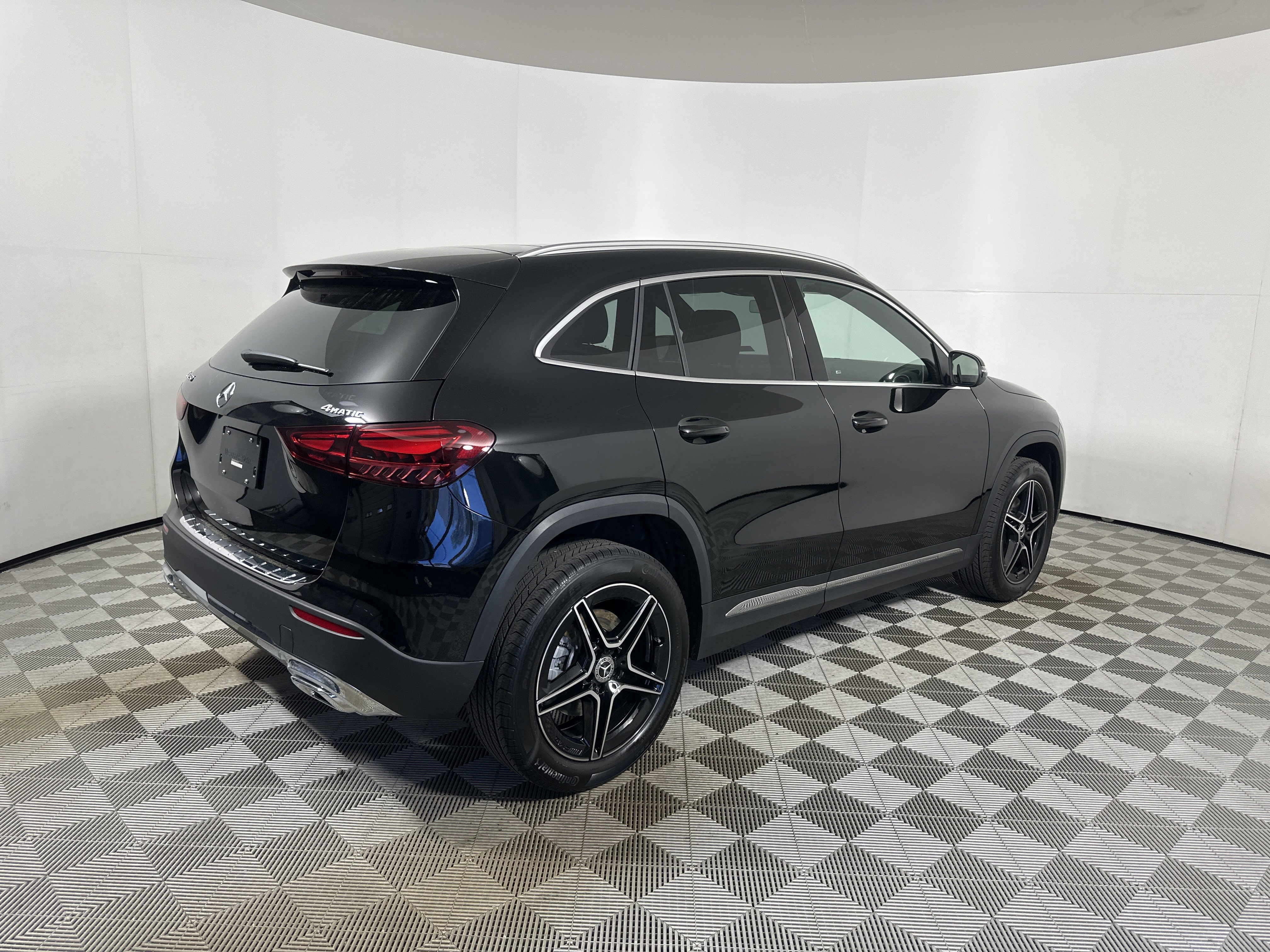 New 2026 Night Black Mercedes-Benz GLA 250 image 7