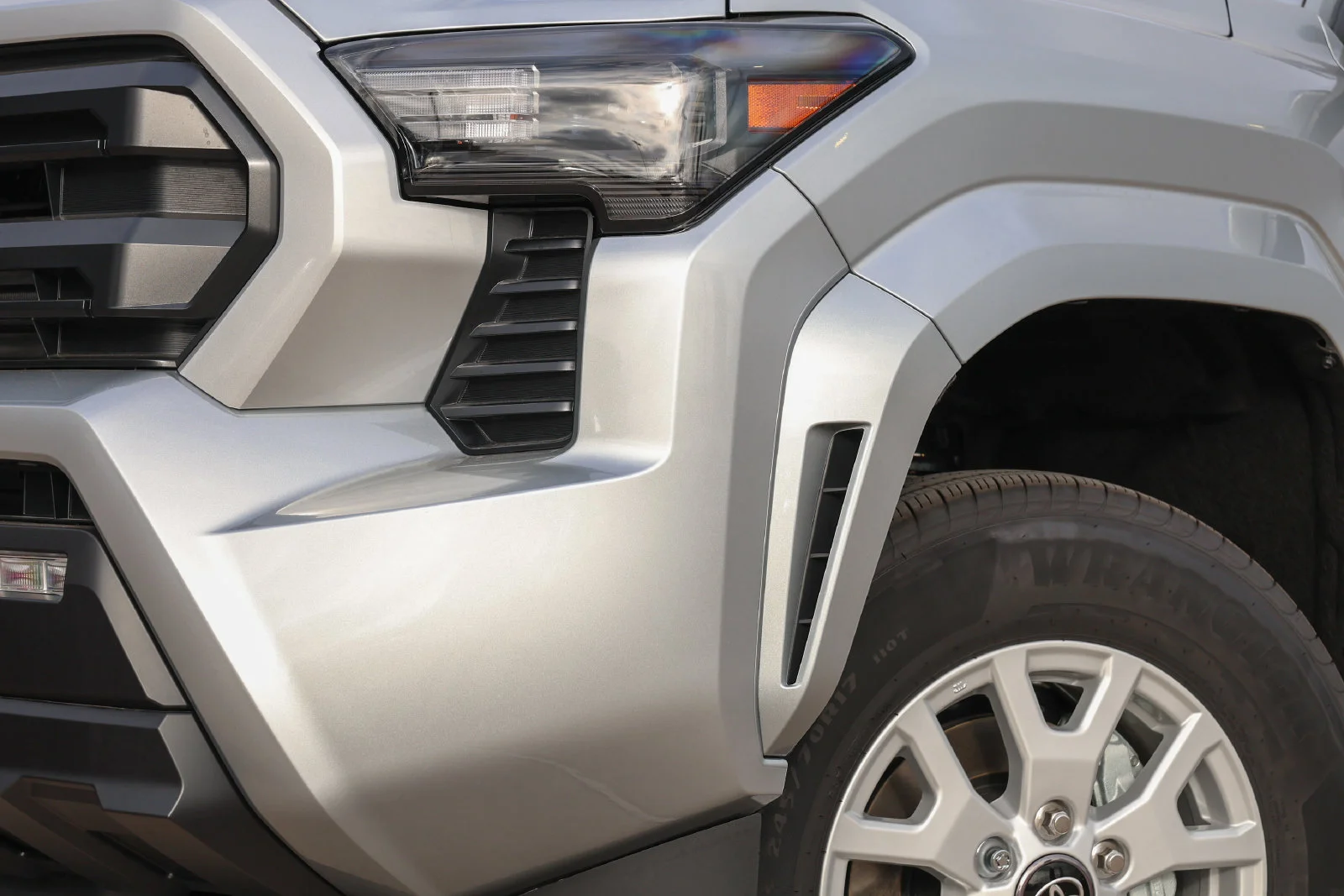 New 2026 Silver Toyota SR5 image 9
