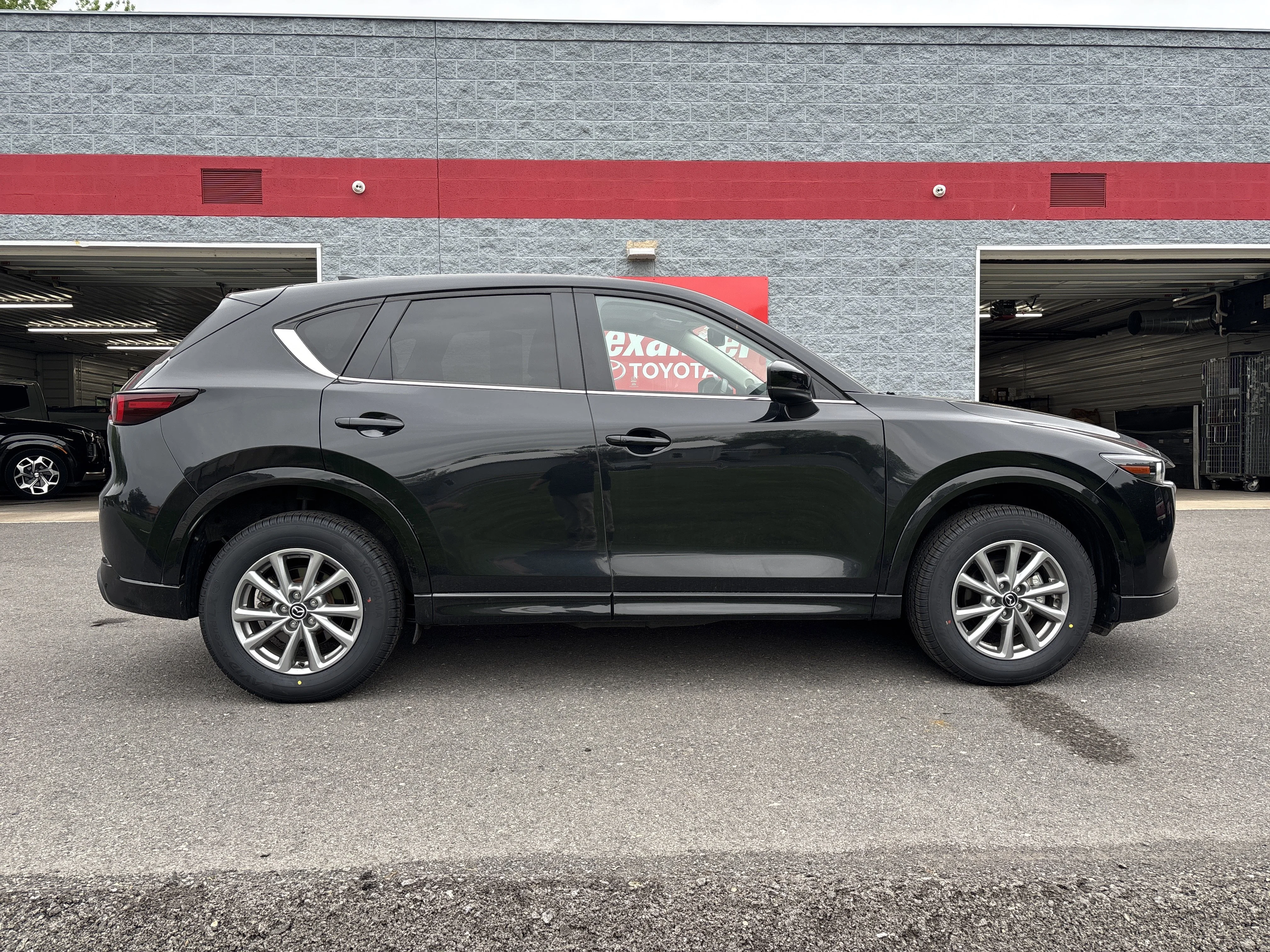 Used 2025 Jet Black Mica Mazda 2.5 S Preferred Package image 2