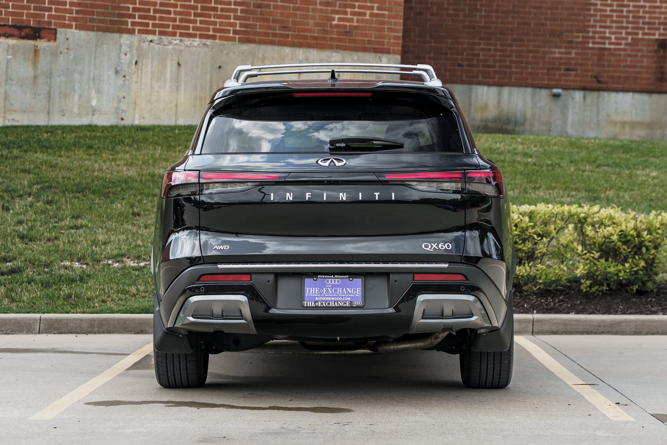 Used 2024 Mineral Black INFINITI SENSORY image 29