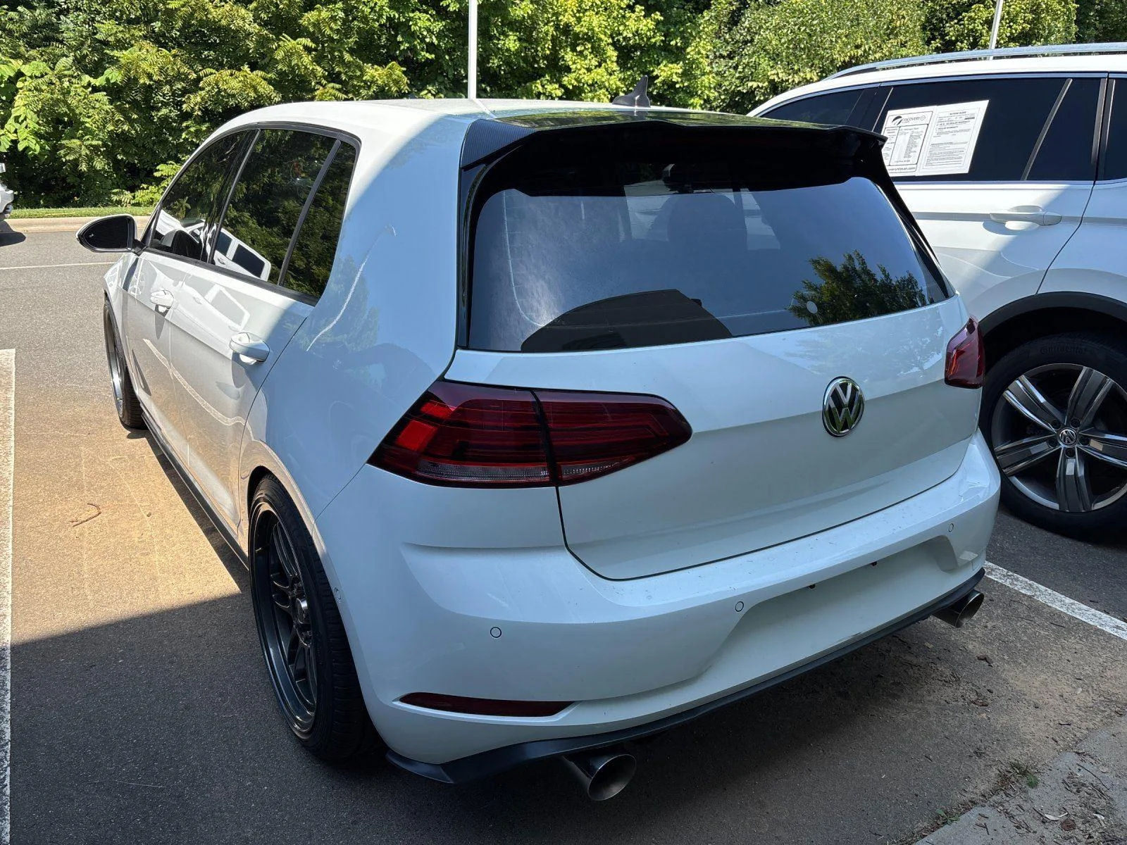 Used 2018 Pure White Volkswagen Autobahn image 3