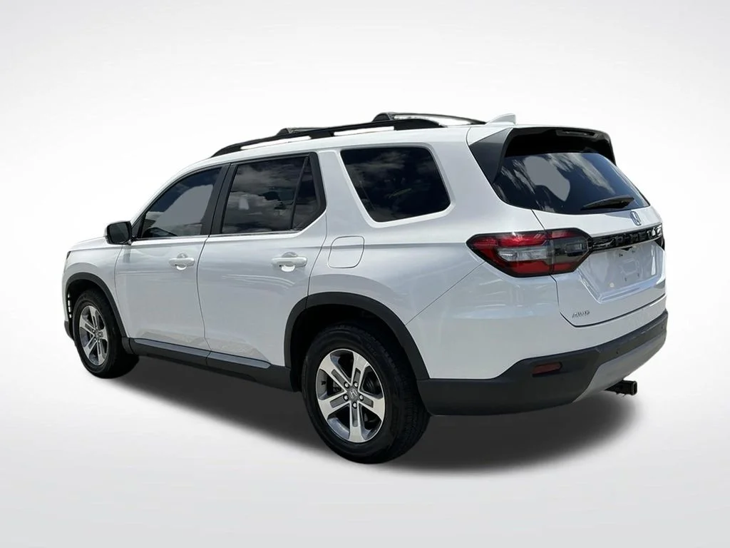 Used 2023 White Honda EX-L image 7
