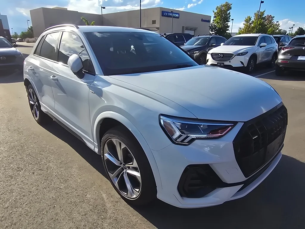 Used 2022 Glacier White Metallic Audi S line Premium Plus image 18