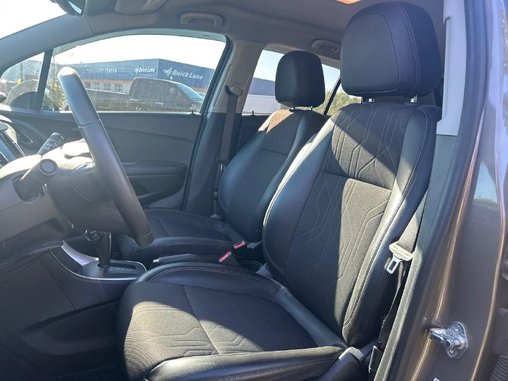 Used 2022 Gray Chevrolet LT image 3