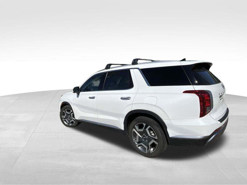 Used 2023 White Hyundai SEL image 9