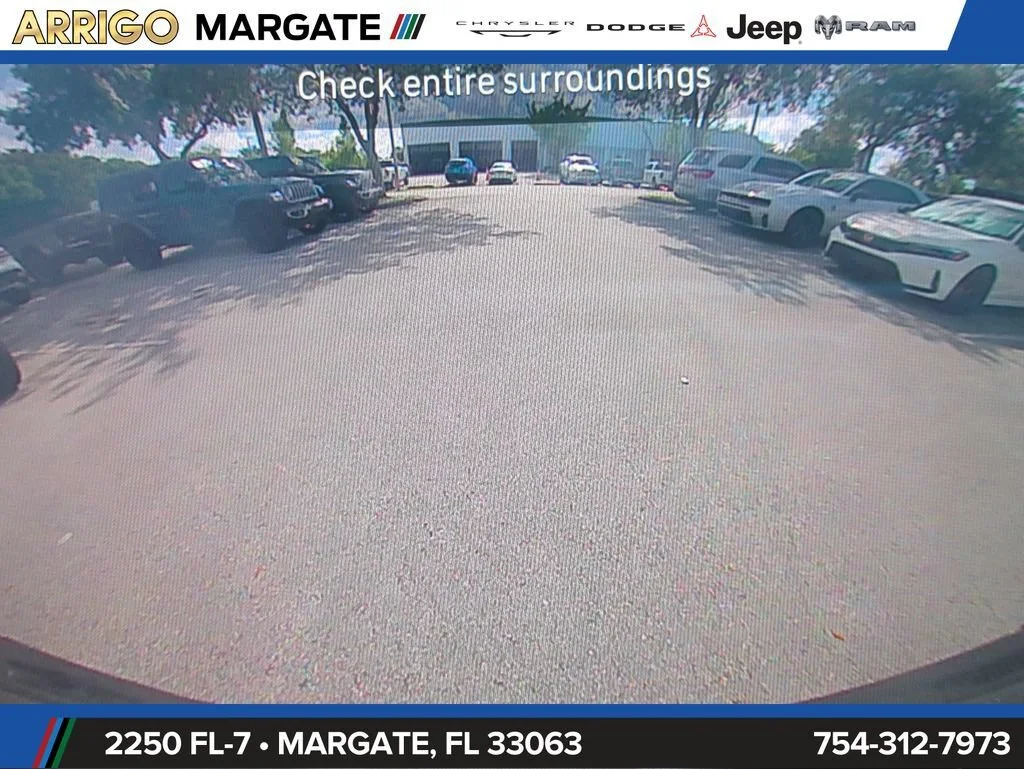 Used 2025 Granite Crystal Metallic Clearcoat Jeep Sahara image 22