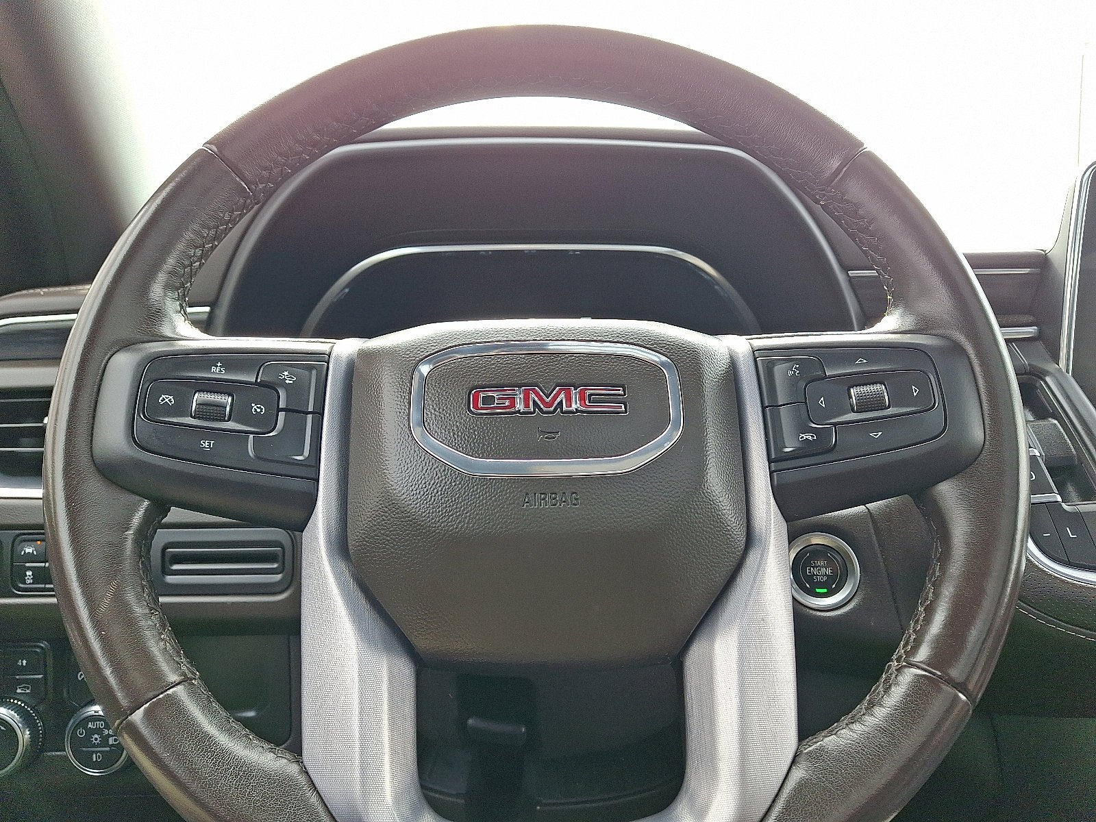 2023 GMC Yukon XL SLT - Photo 22