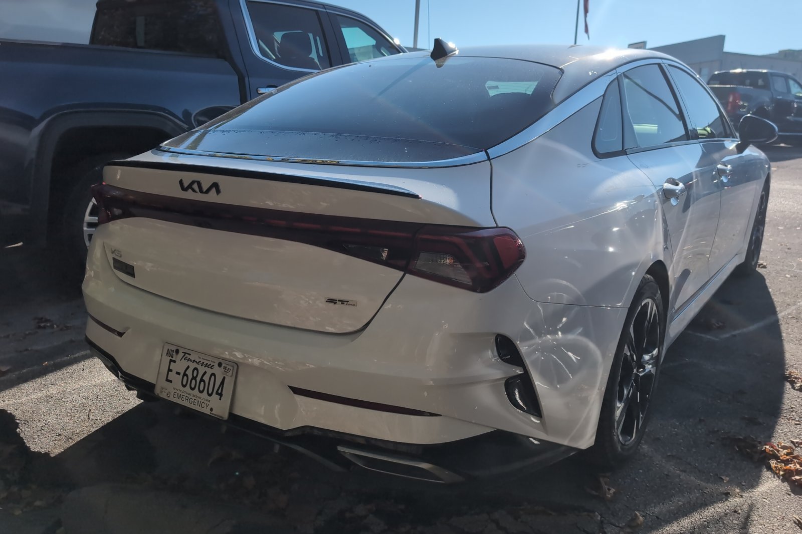 Used 2023 White Kia GT-Line image 6