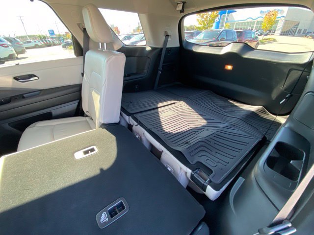Used 2023 Green Pearl Nissan SL image 24