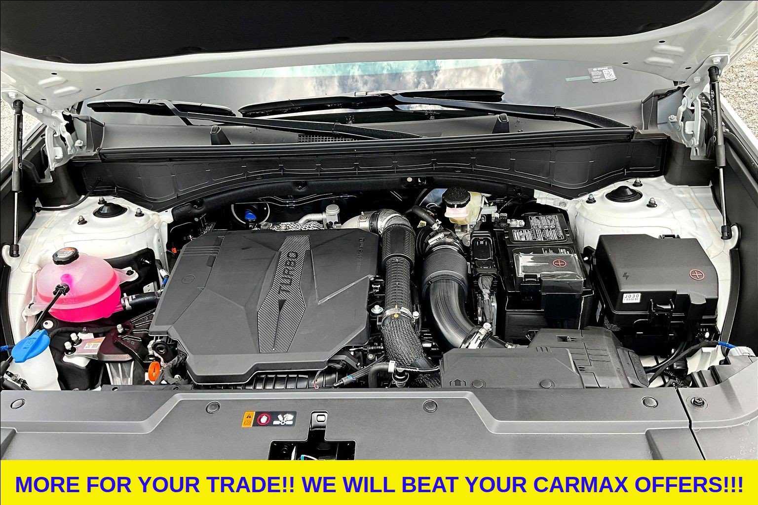 New 2027 White Hyundai SE AWD image 13