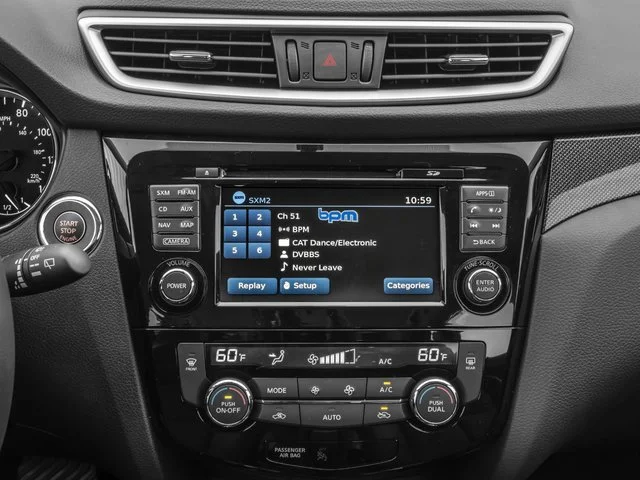 Used 2016 Gun Metallic Nissan SL image 12