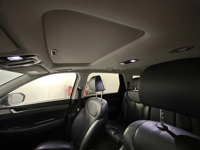 Used 2022 Black Hyundai SEL image 25